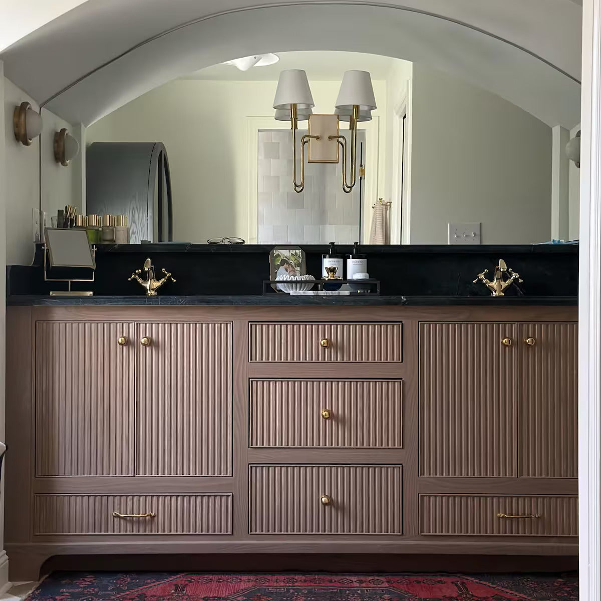 Handcrafted vintage and antique-style brass fixtures from TheHouseOfBrass, including high-quality faucets, sinks, and lighting for timeless interior design