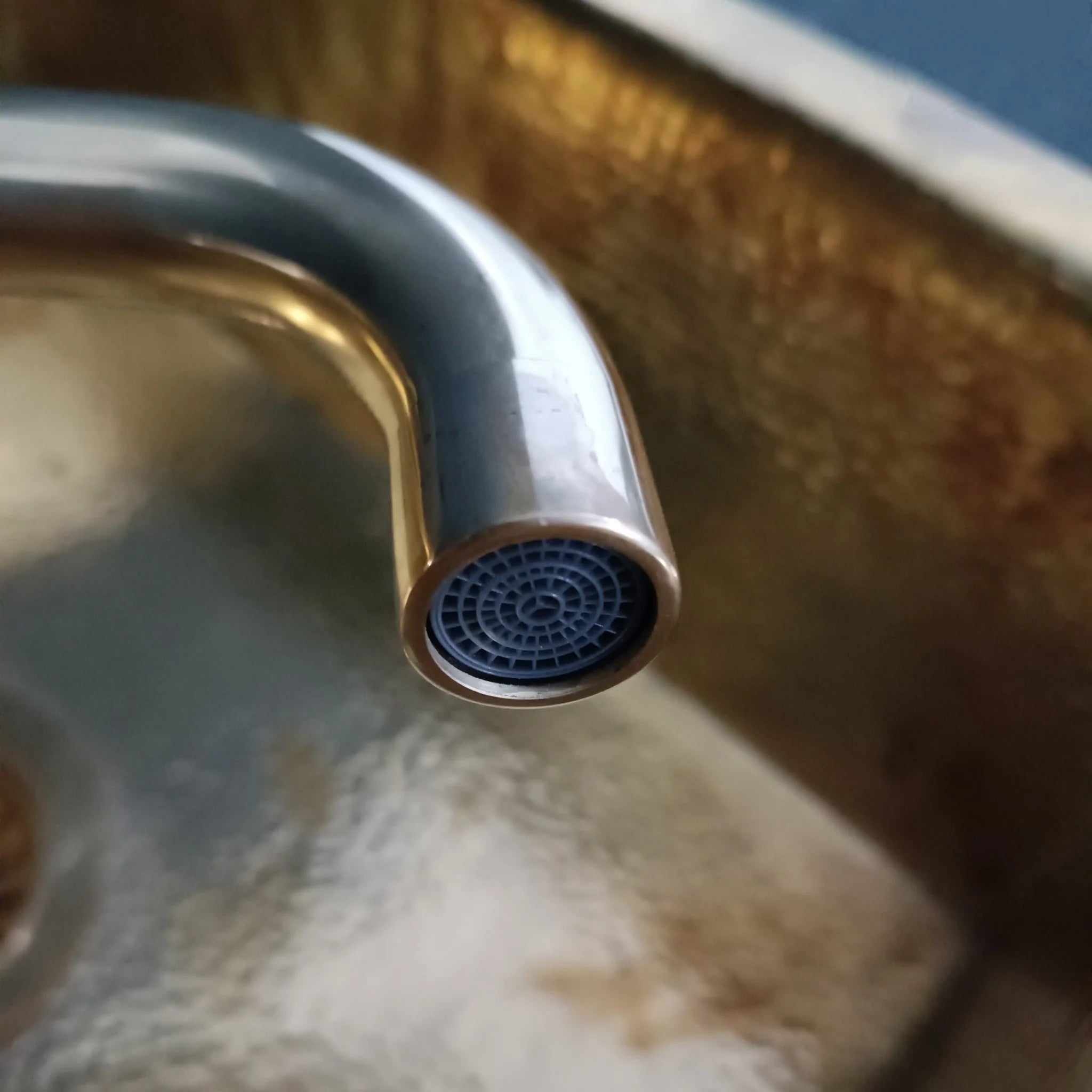 The Foldable unlacquered brass mixer faucet with folding spout